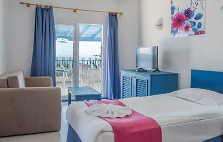 Hotel Bodrum Holiday Resort slide 4