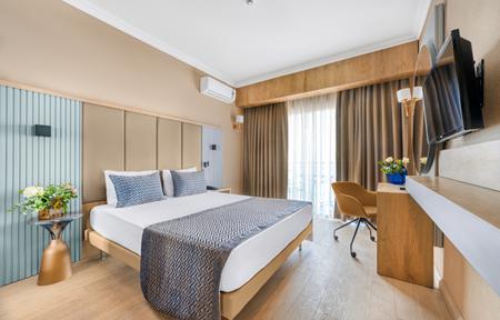 Hotel Numa Port slide 3