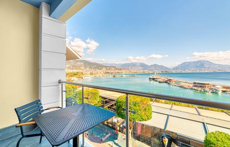 Hotel Numa Port slide 1