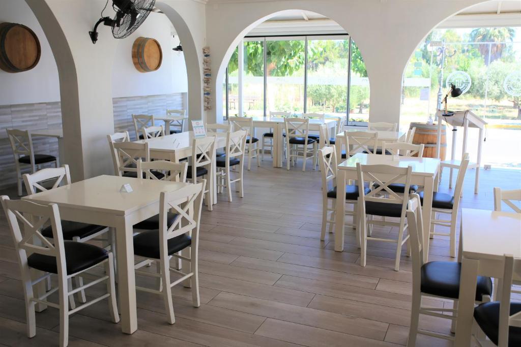 Castro Hotel  slide 4