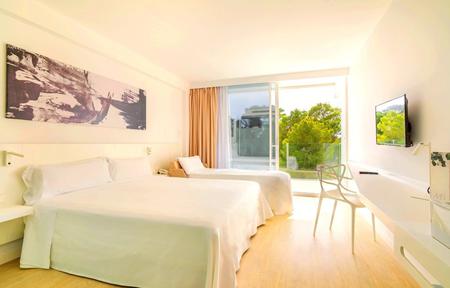 Hotel Els Pins Resort & Spa slide 3