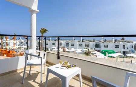 Hotel Bakour Lanzarote Splash slide 5