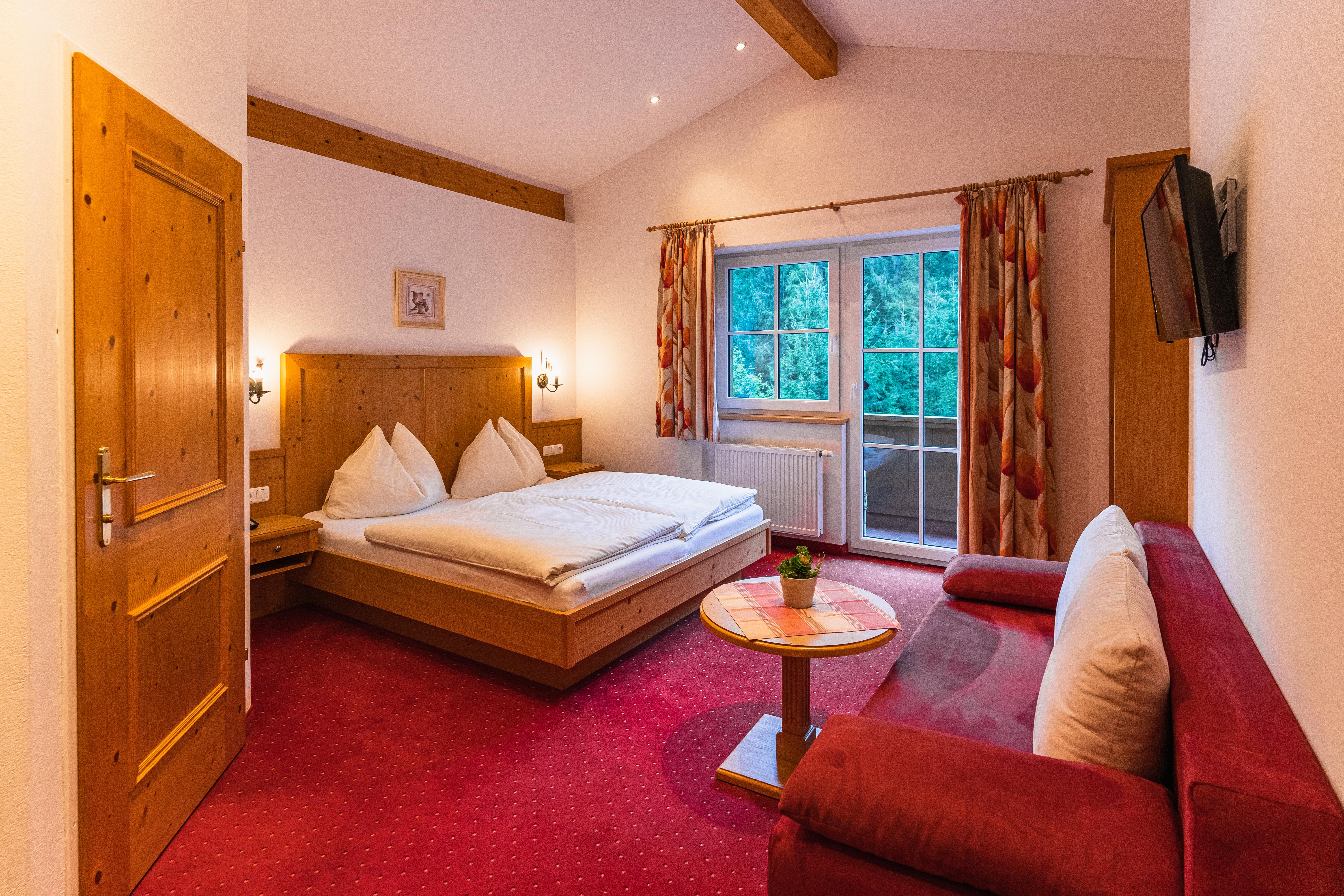 Hotel Der Schmittenhof slide 3