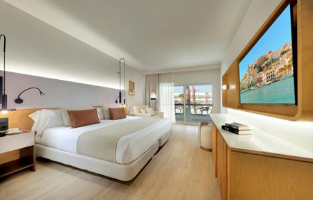 Grand Palladium Select Palace Ibiza slide 3