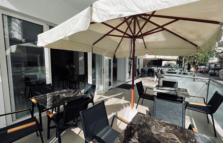 Hotel International slide 3