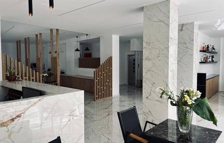 Hotel International slide 5