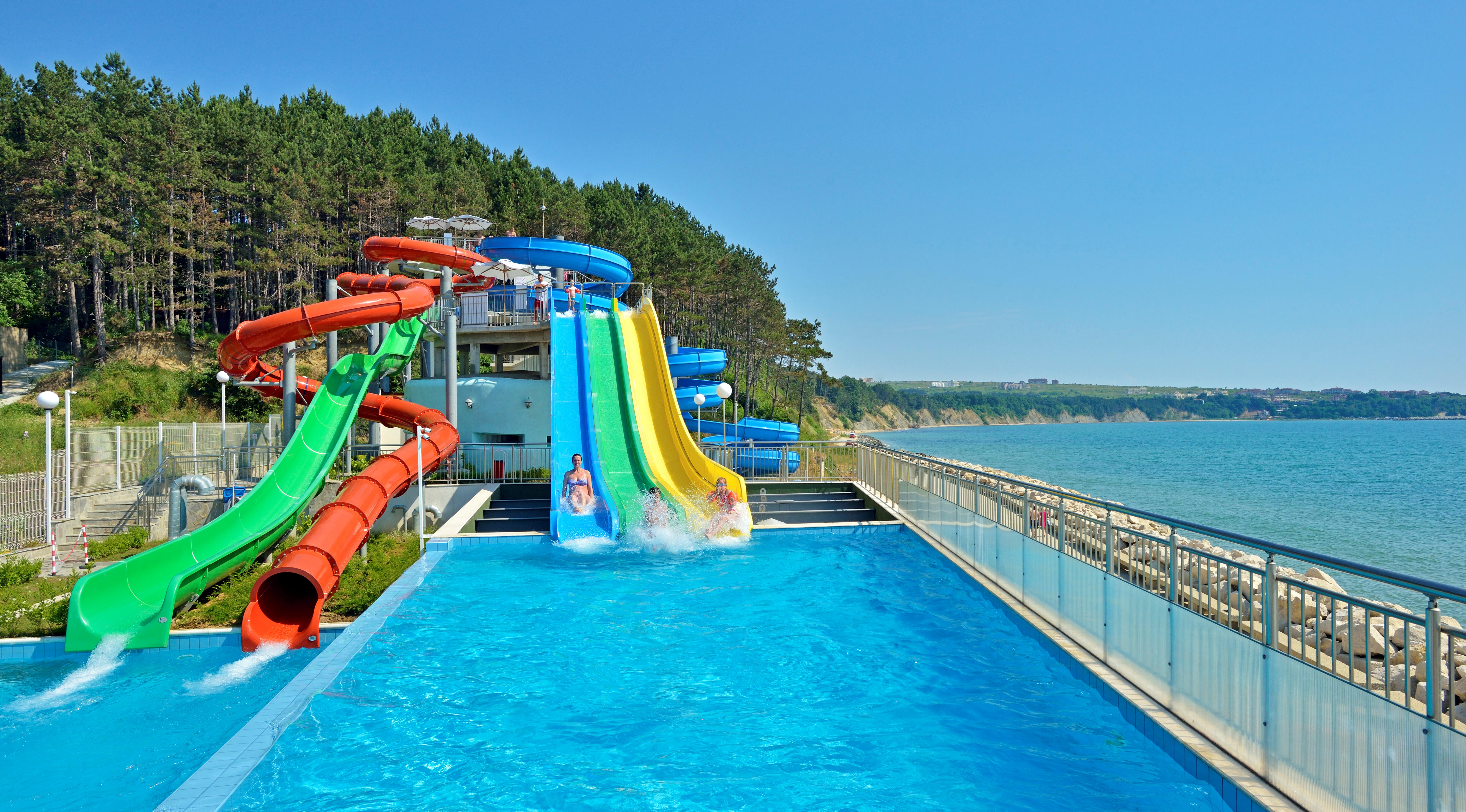 Hotel Sol Luna Bay Resort slide 2