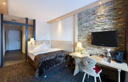 Eiger Mountain & Soul Resort slide 2