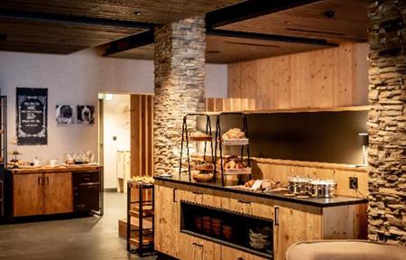 Eiger Mountain & Soul Resort slide 4