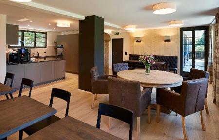 Eiger View Alpine Lodge slide 5