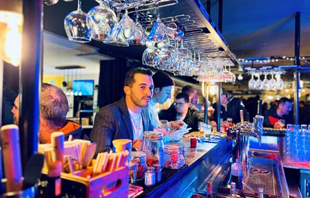 The People Les 2 Alpes slide 4