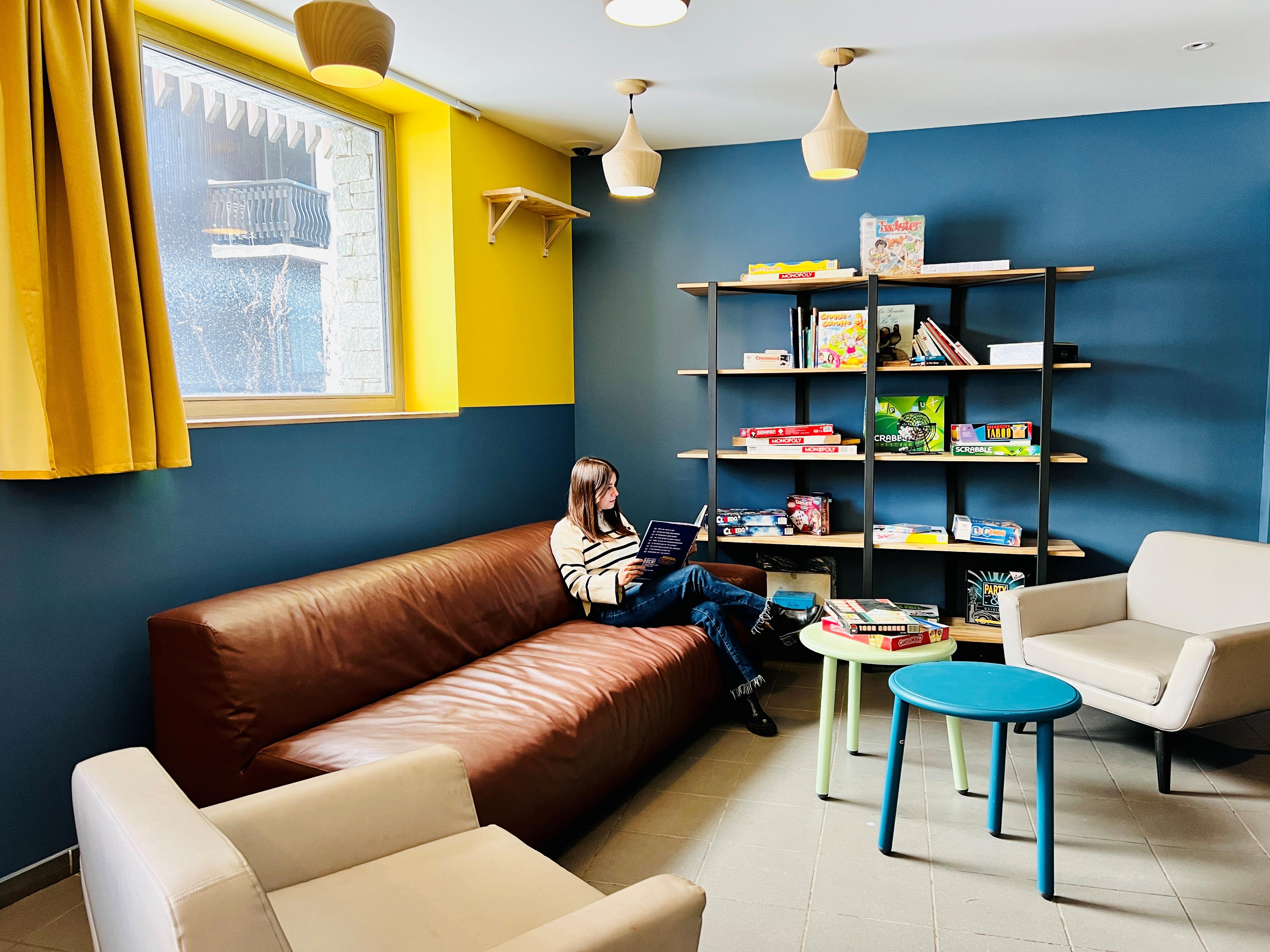 The People Les 2 Alpes  slide 3