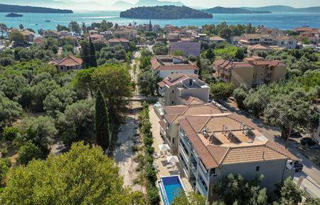 Zisis Suites slide 2