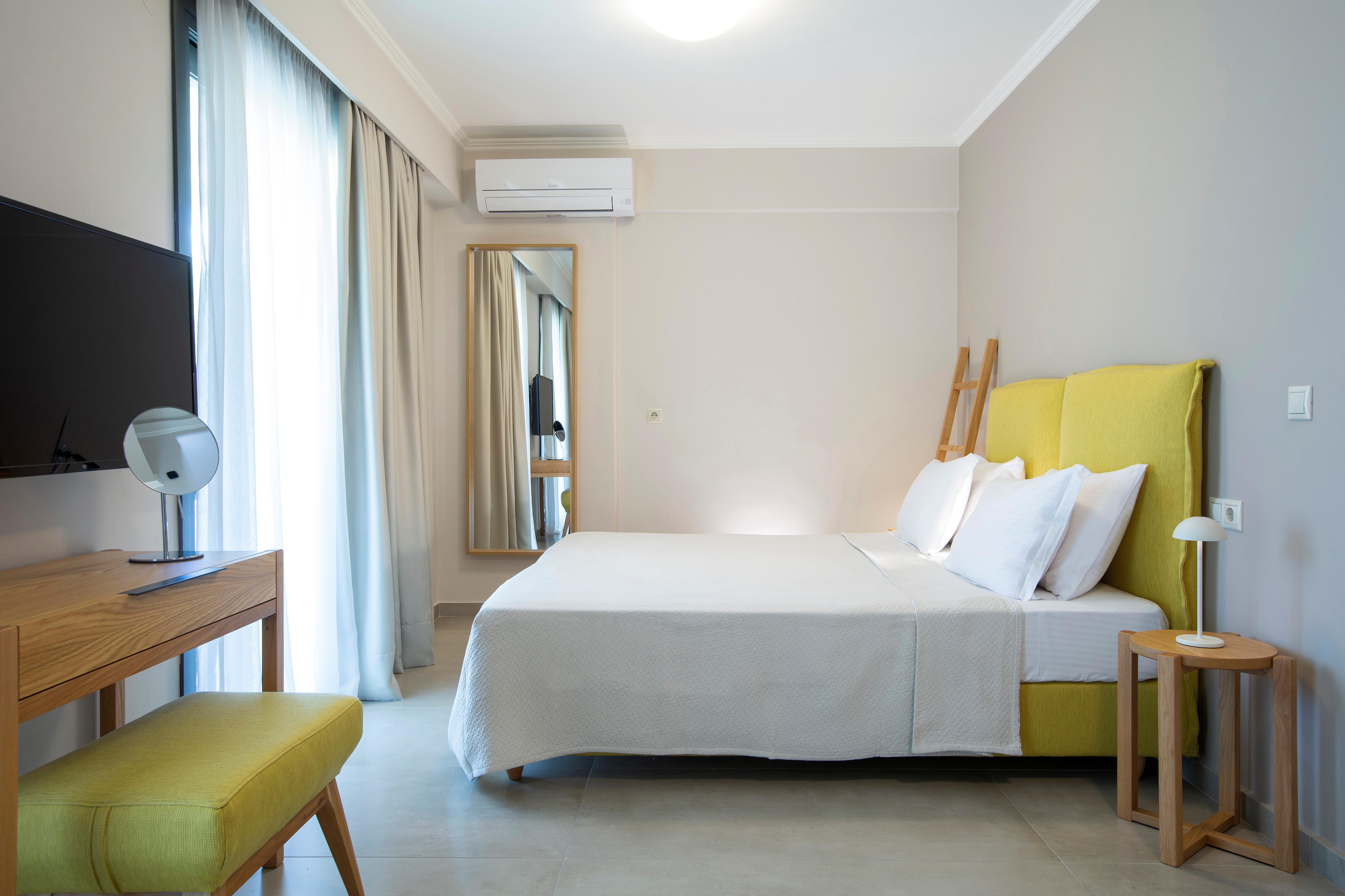 Zisis Suites  slide 3