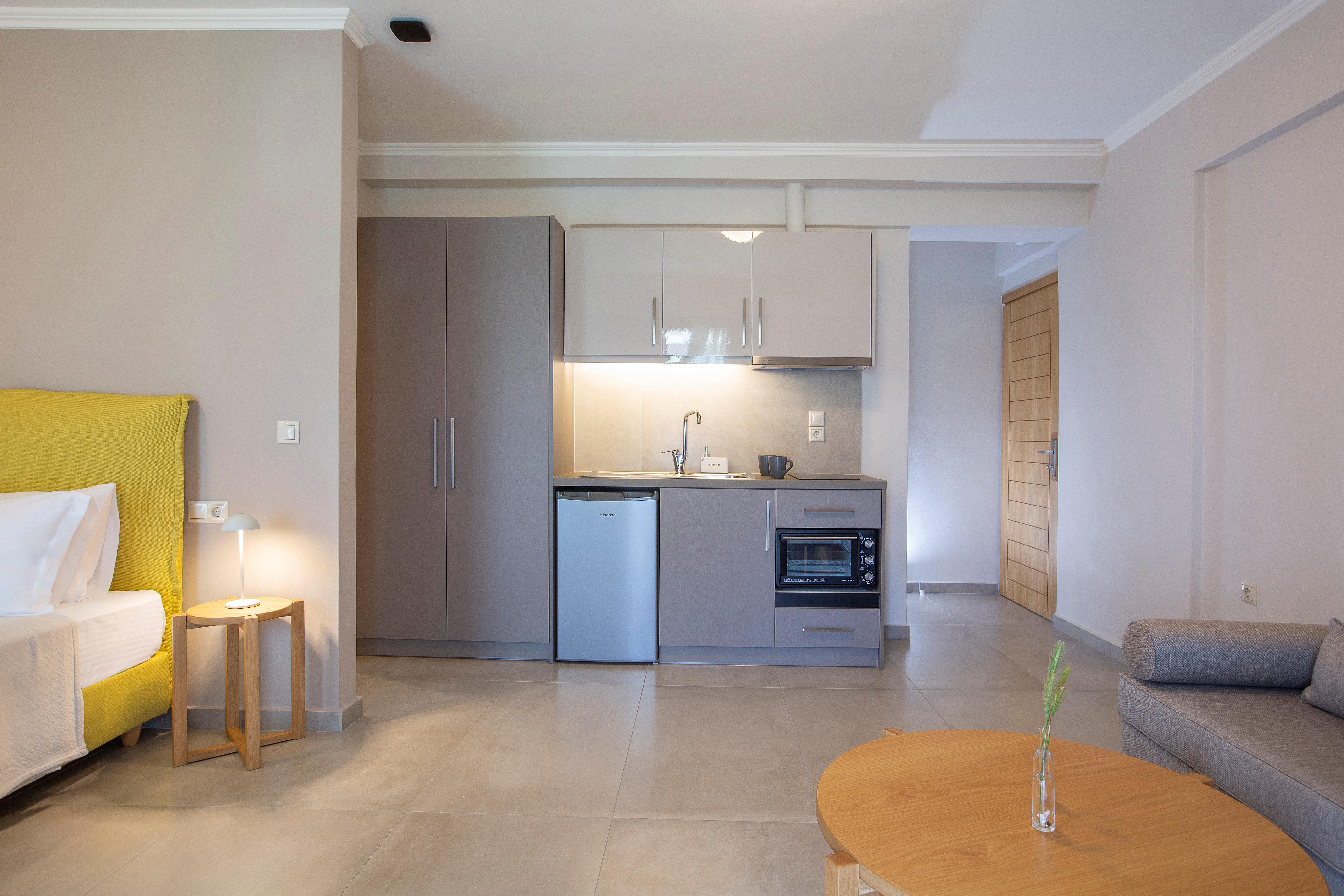 Zisis Suites  slide 4