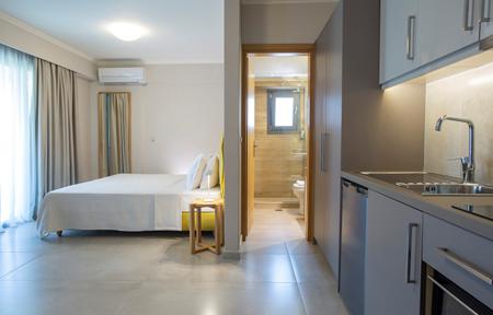 Zisis Suites slide 5