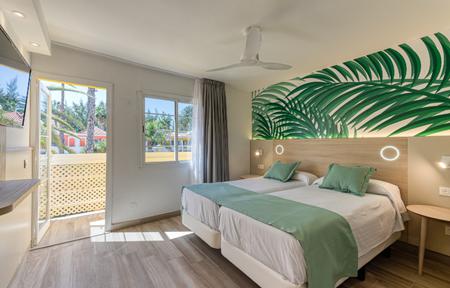 Bungalows Cordial Green Golf slide 3