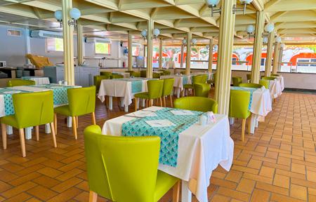 Bungalows Cordial Green Golf slide 5