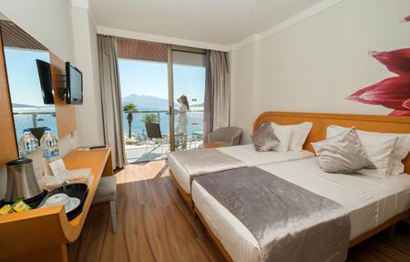 Hotel Marbella slide 3