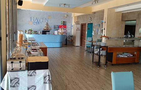 Hotel Haven Beach slide 3