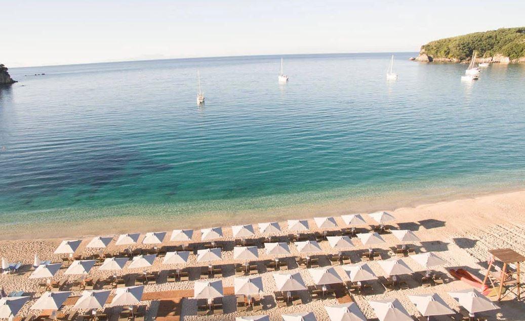 Valtos Beach Hotel slide 3