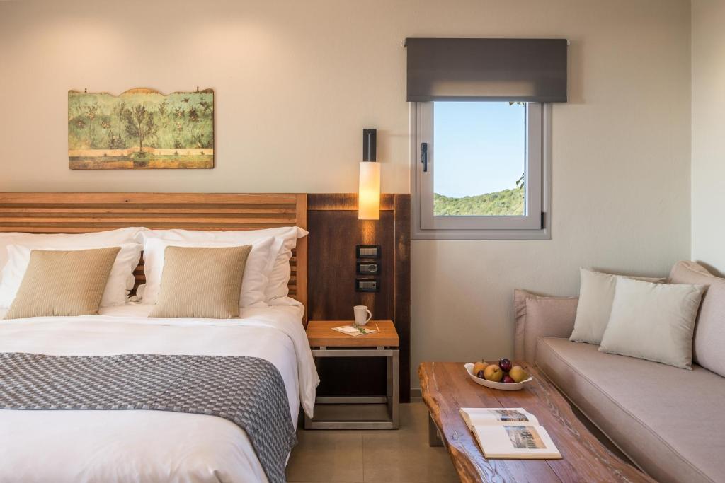 Mövenpick Resort Agios Nikolaos Sivota slide 2