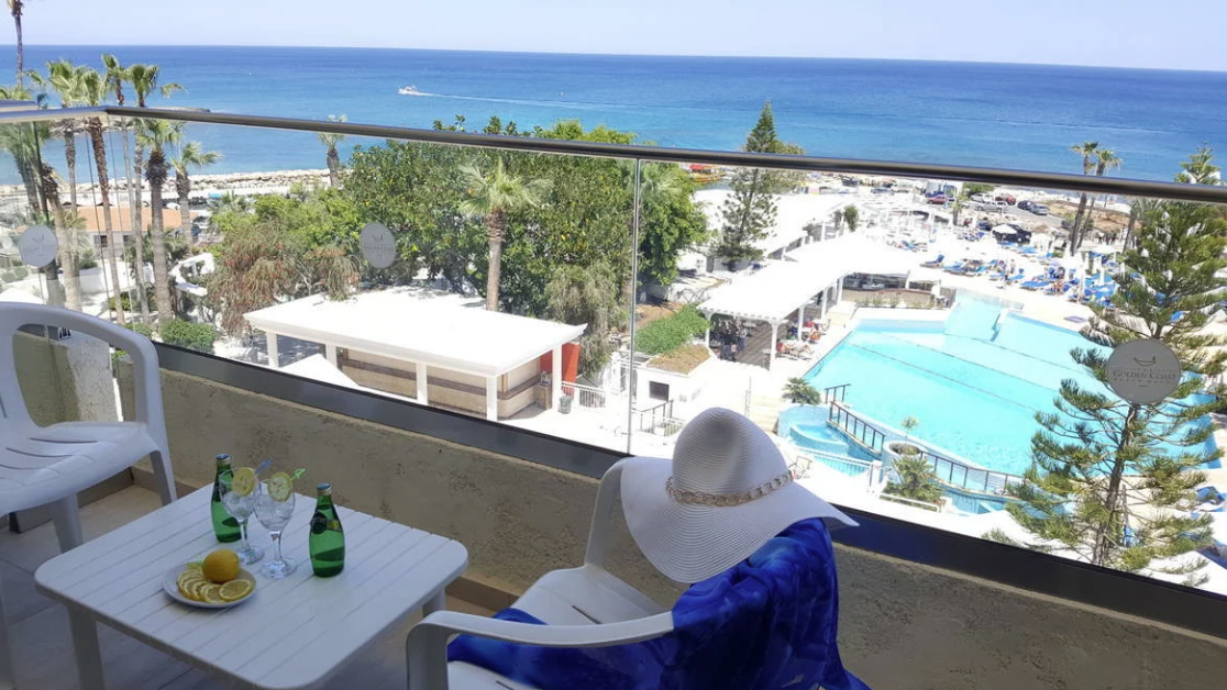 Hotel Golden Coast Beach  slide 4