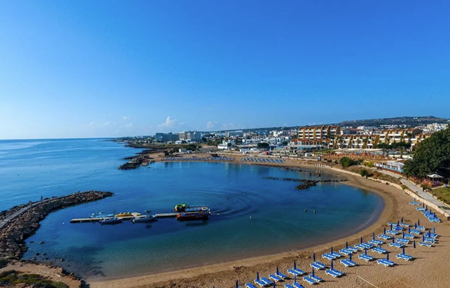 Hotel Golden Coast Beach slide 2