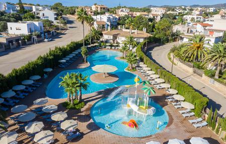 Hotel JS Portocolom Suites slide 3