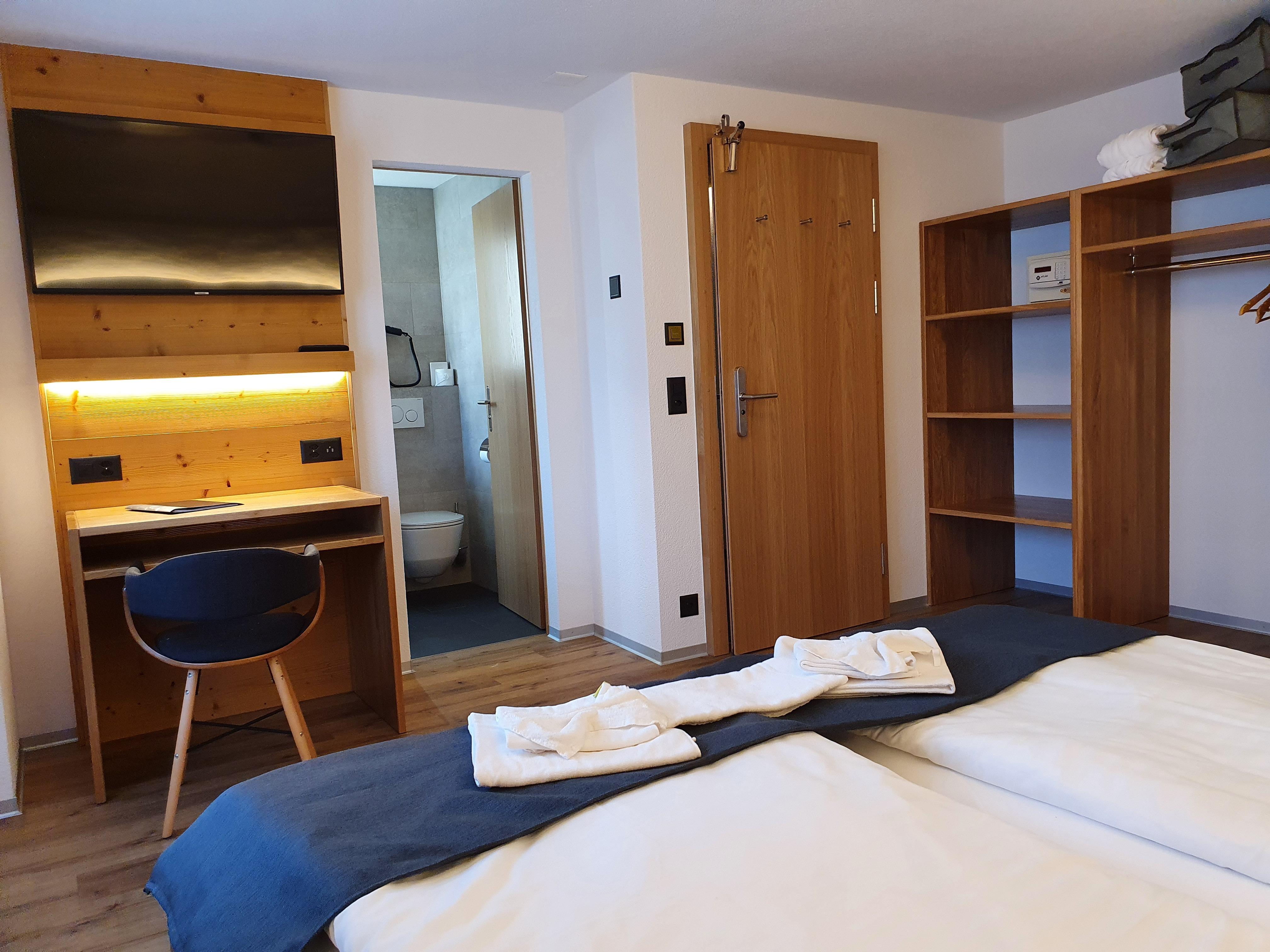 Hotel Europa slide 2