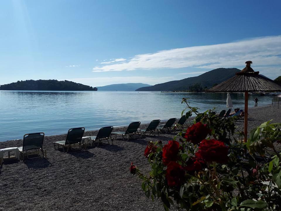 Lejlighedshotel Madouri Beach slide 3