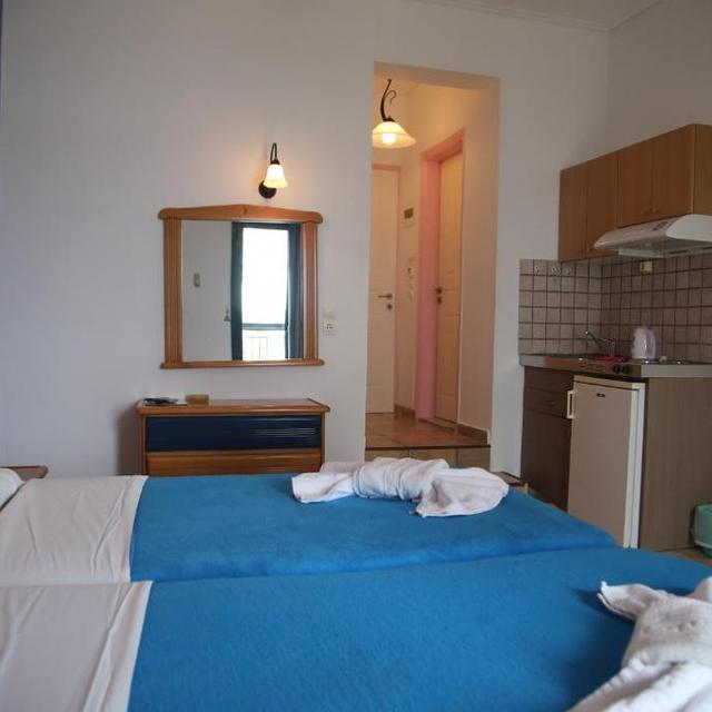 Lejlighedshotel Madouri Beach - billede 3