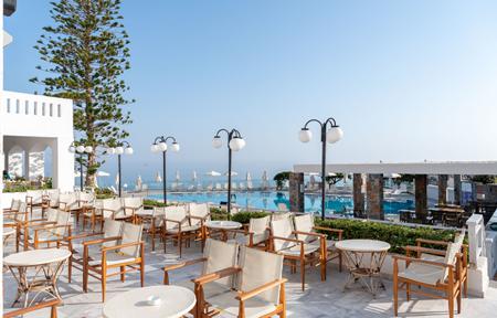 Hotel Maritimo Beach slide 3