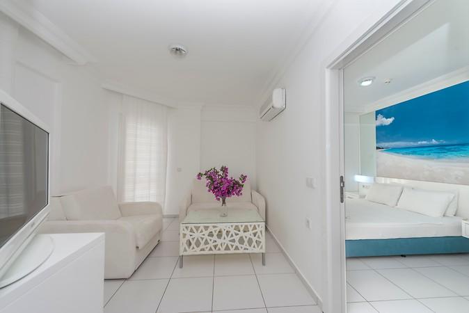 Hotel Bendis Beach slide 4