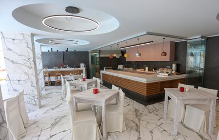 Hôtel Petra slide 3