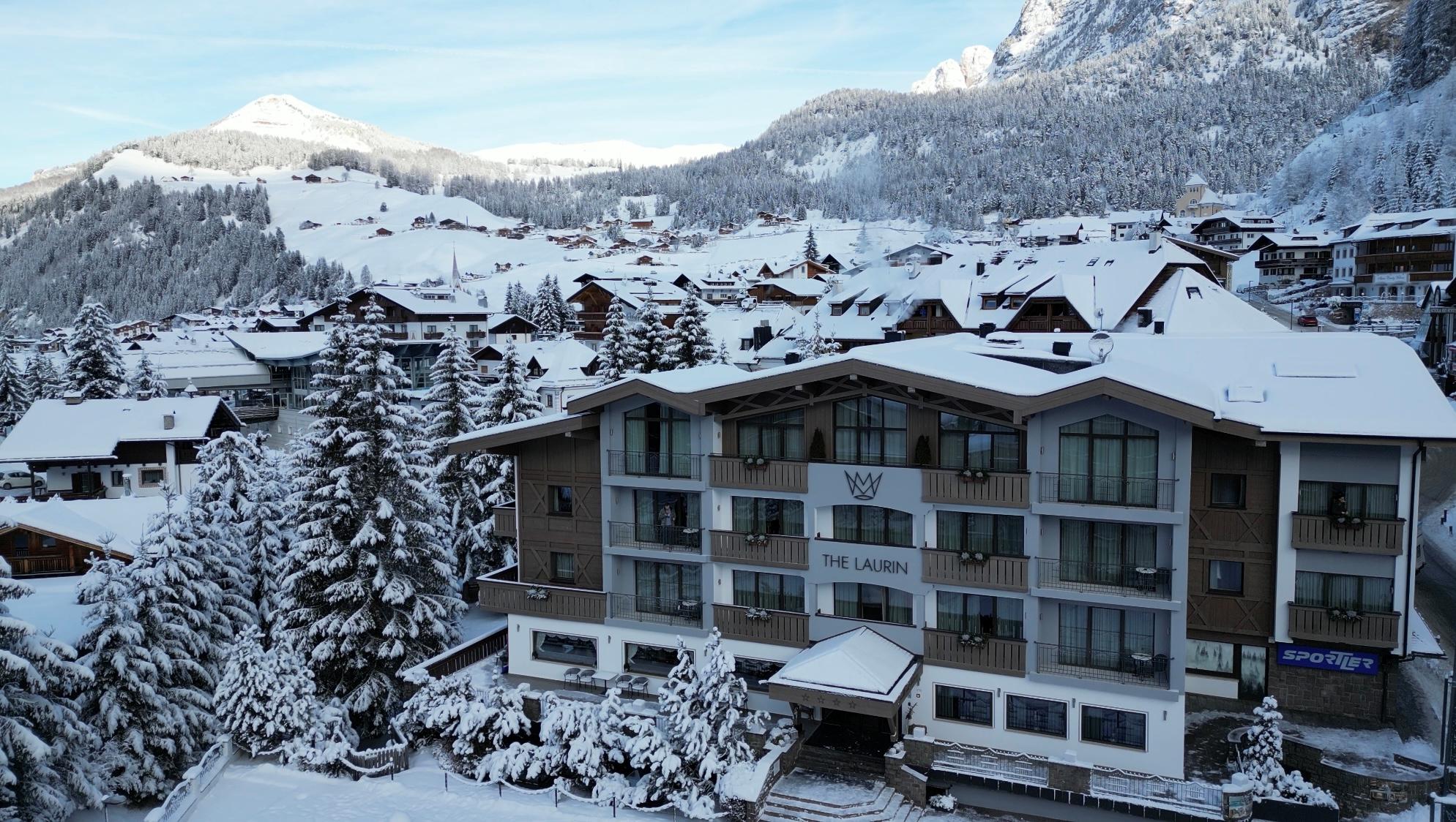 The laurin small & charming slide 3