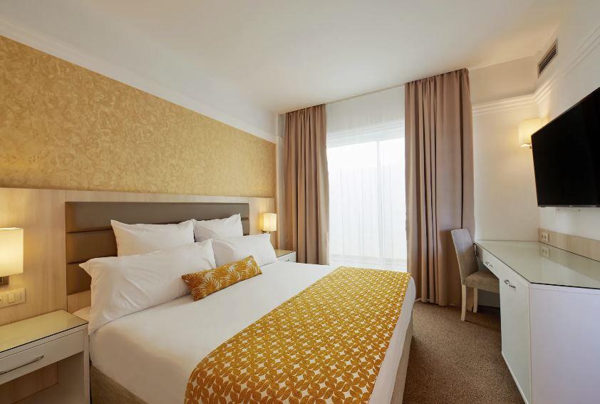 Dreams Sunny Beach Resort & Spa  slide 2