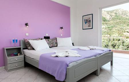 Studio's Dionysos slide 2