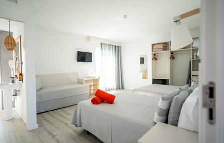 Hotel Fergus Club Pineda Splash slide 5