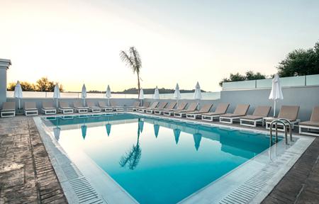 Hotel Tesoro slide 1