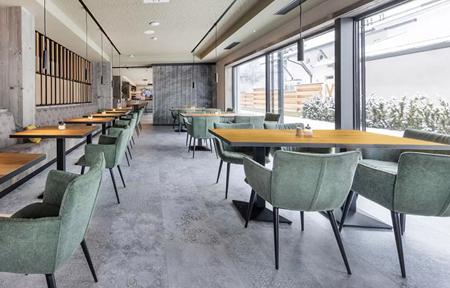 People’s Hotel slide 4