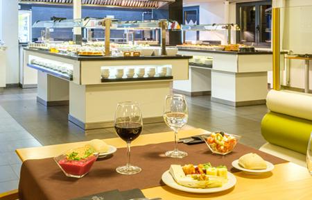 Hotel Cristina slide 4