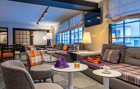 Hotel Cristina slide 5