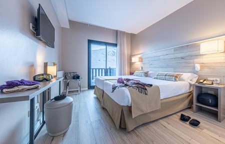 Hotel Caribou slide 2