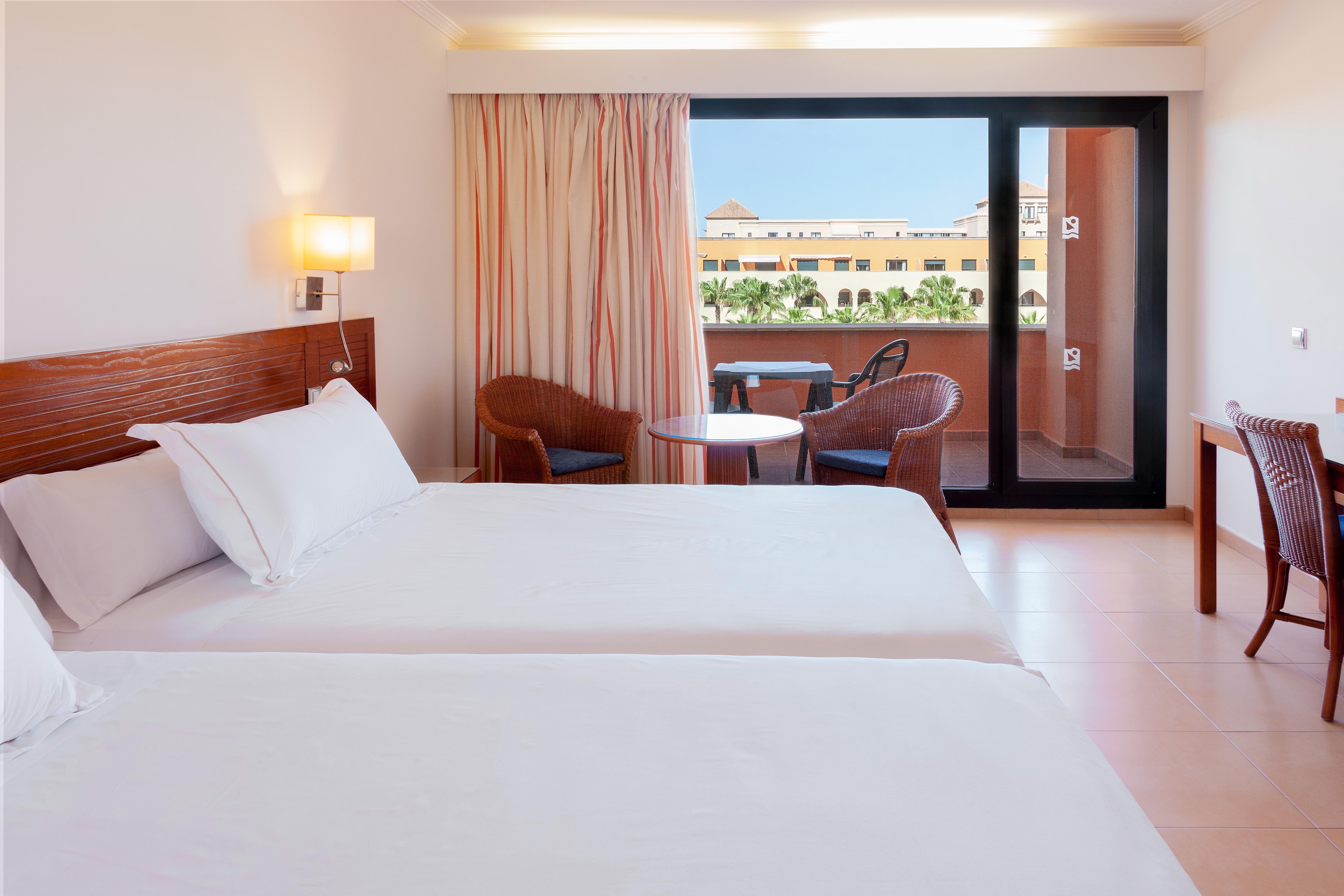 Playamarina Spa Hotel  slide 3