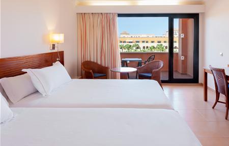 Playamarina Spa Hotel  slide 3