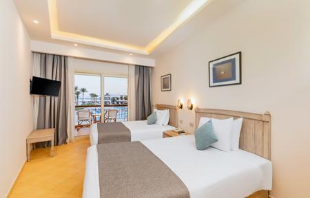 Hotel SUNRISE Alma Bay Resort slide 3