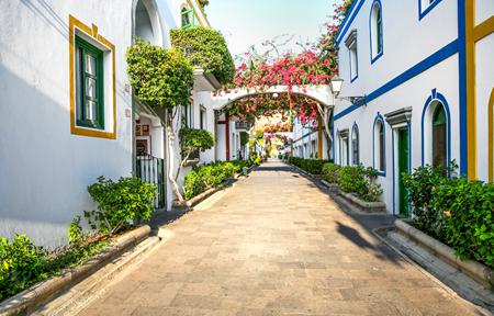 Billy's Puerto de Mogán by LIVVO slide 2