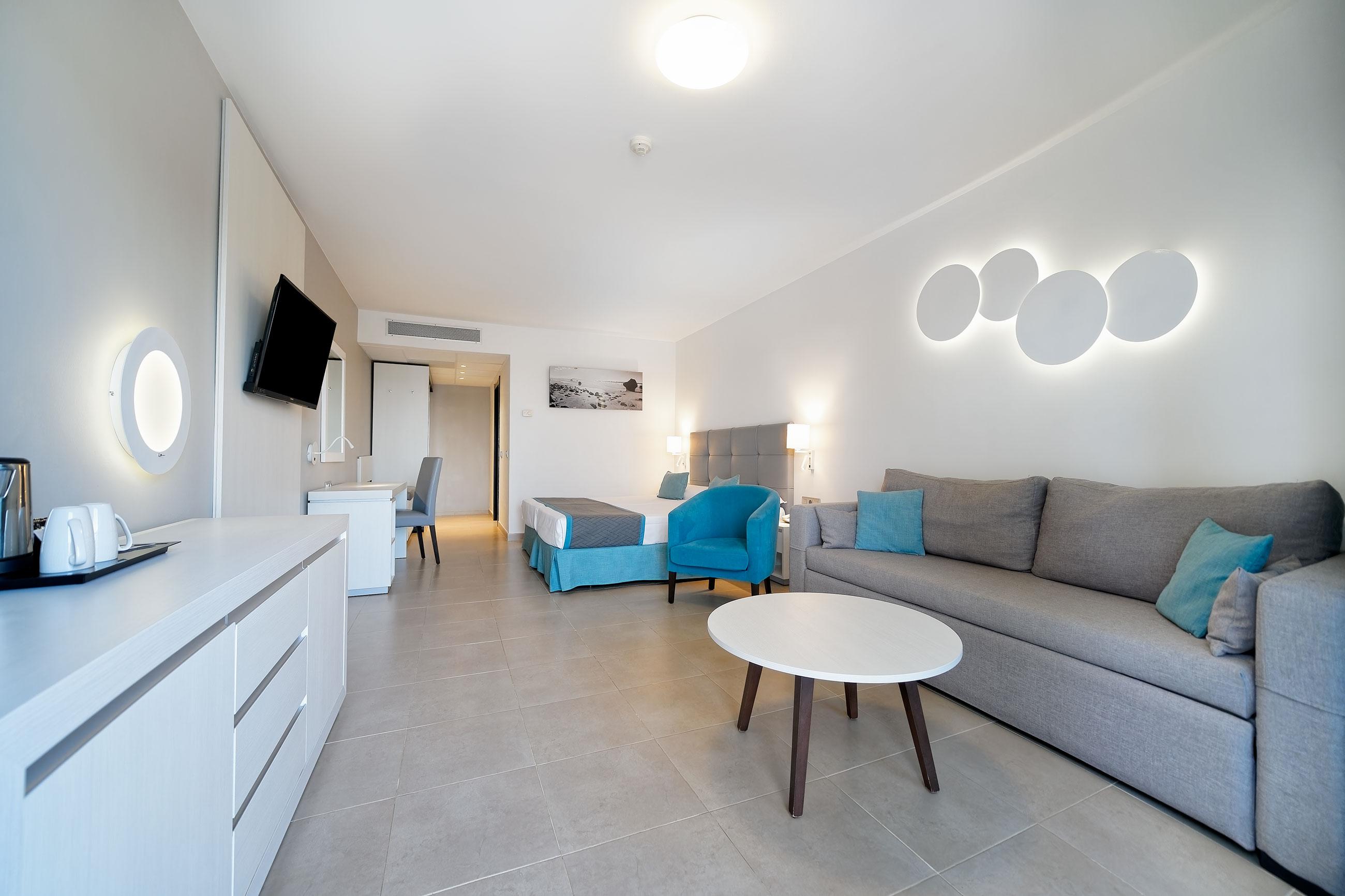 Hotel Las Costas slide 4