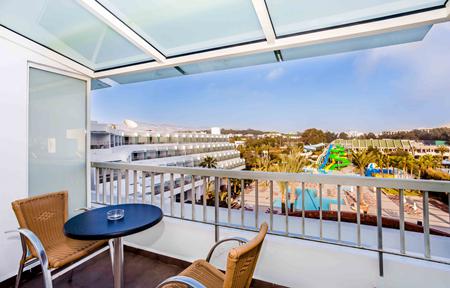 Hotel Amadil Ocean Club slide 2